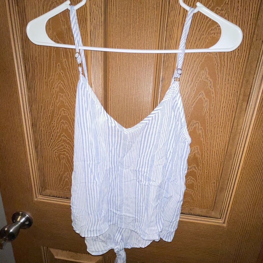 Crop top - Picture 2 of 3